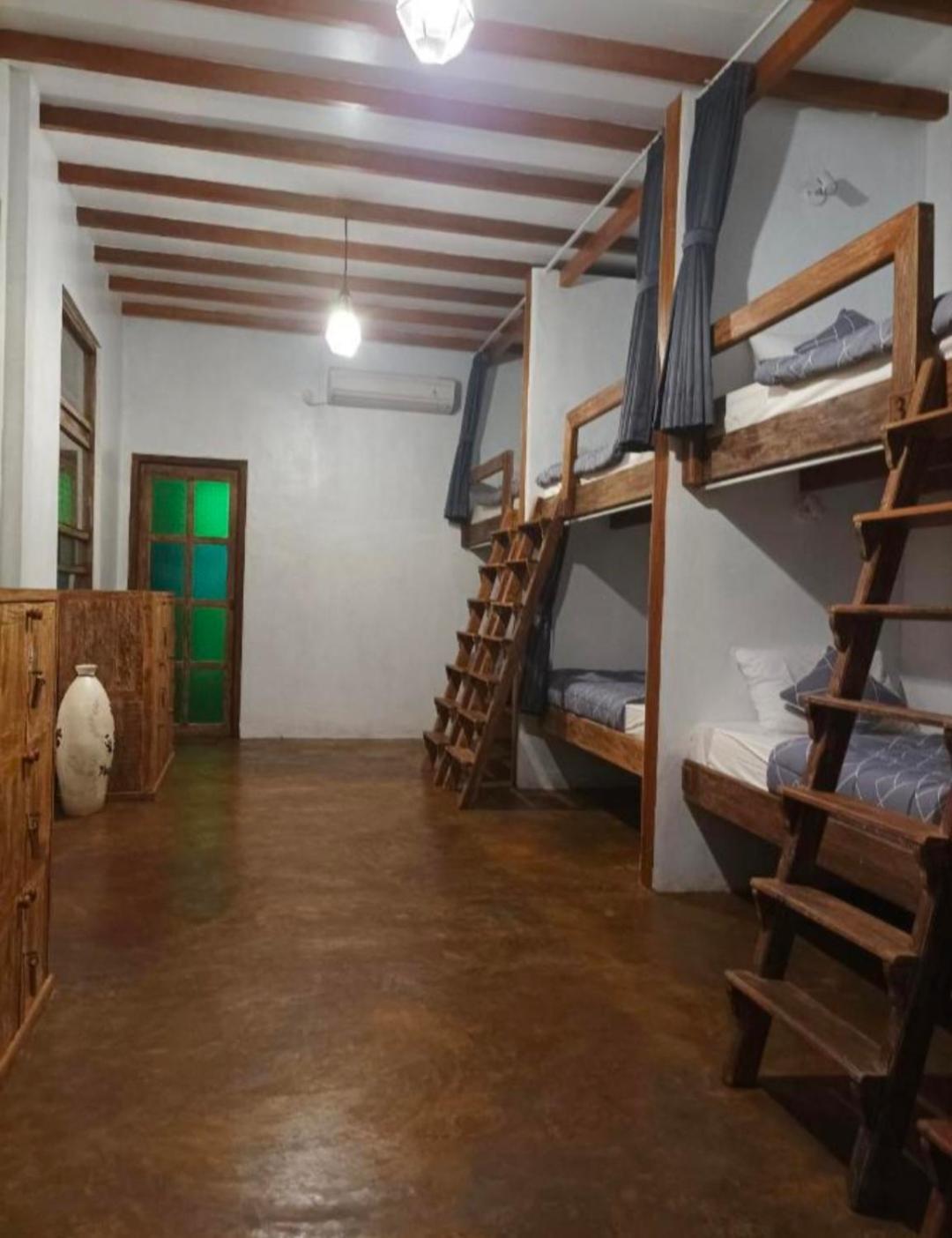 Vin Vin Hostel Убуд Стая снимка